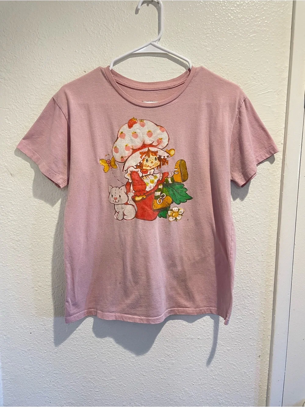 🍓 80s Retro Strawberry Shortcake Pink Graphic Tee 🍰 Girls XL / Fits Adult S